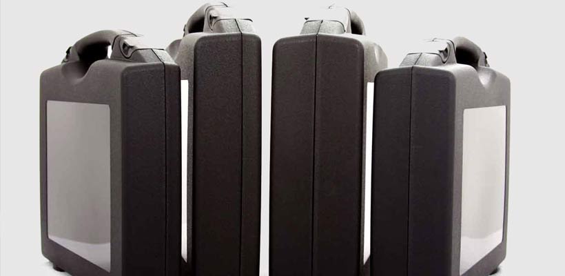 Plastic presentation cases